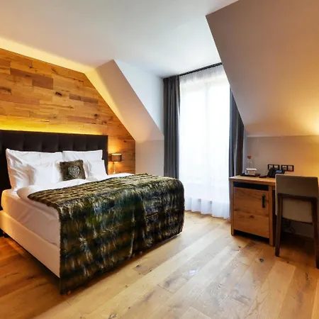 Jurasek 4*
